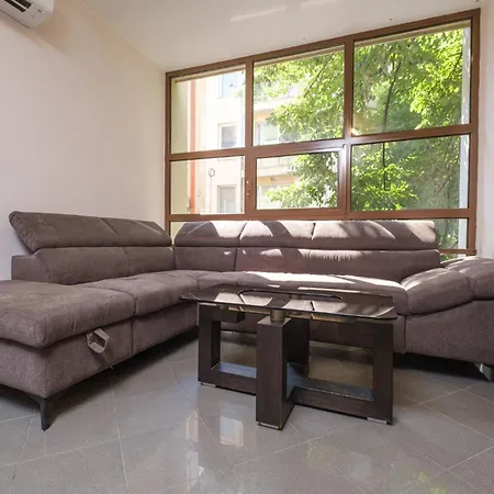 2-bedroom In The Center Plovdiv