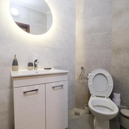 Appartement 2-bedroom In The Center Plovdiv