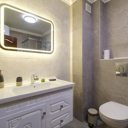 Appartement 2-bedroom In The Center Plovdiv