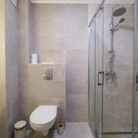 2-bedroom In The Center